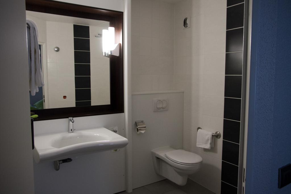 Mandarina Hotel Luxembourg Airport Niederanven Εξωτερικό φωτογραφία